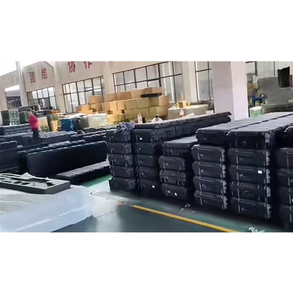 滚塑器材安全防护运输航空箱